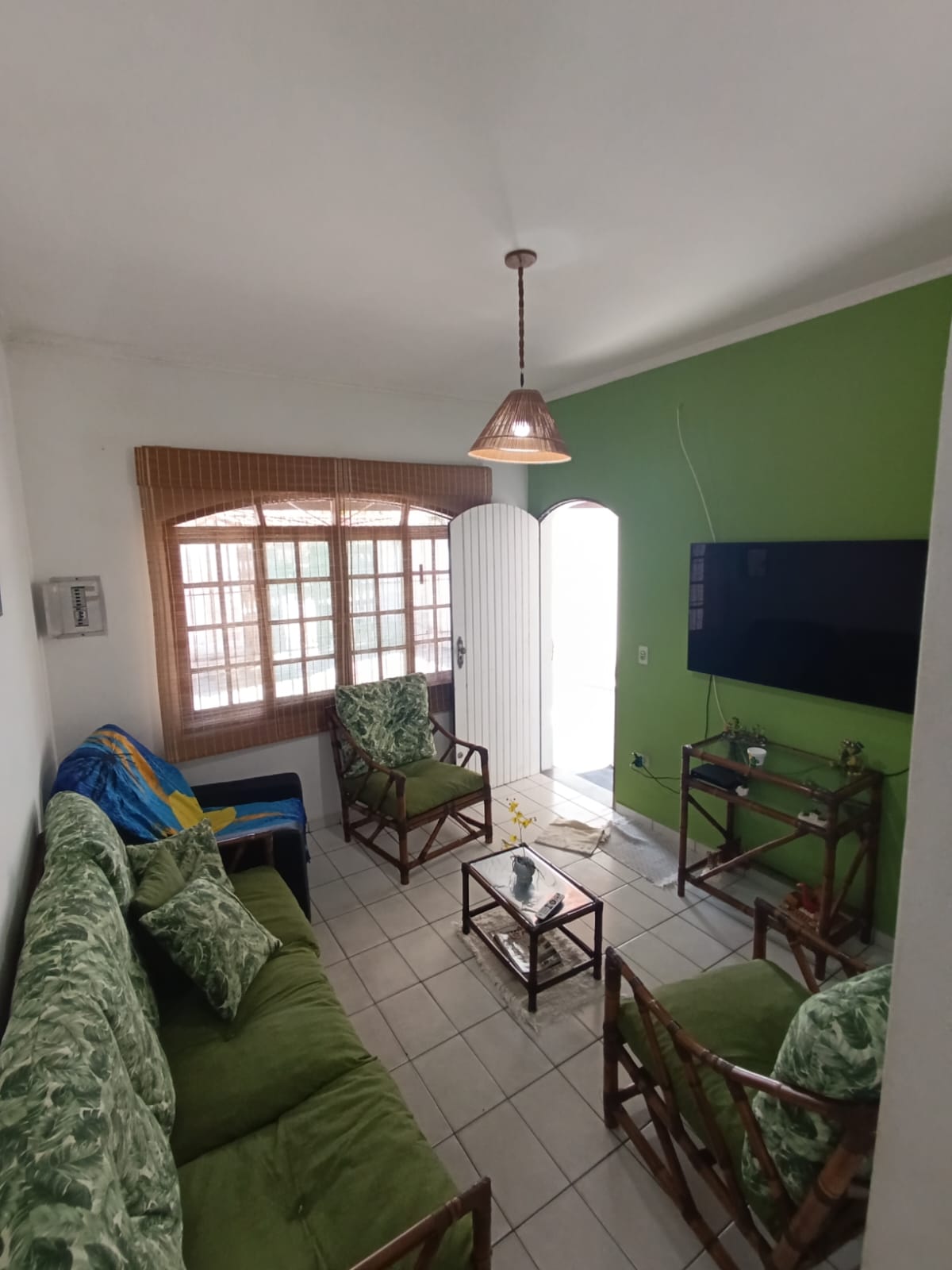 CAS261294 Casa com 3 Dormitórios e Área Gourmet a 300m do Mar em Itanhaém - Lado Praia