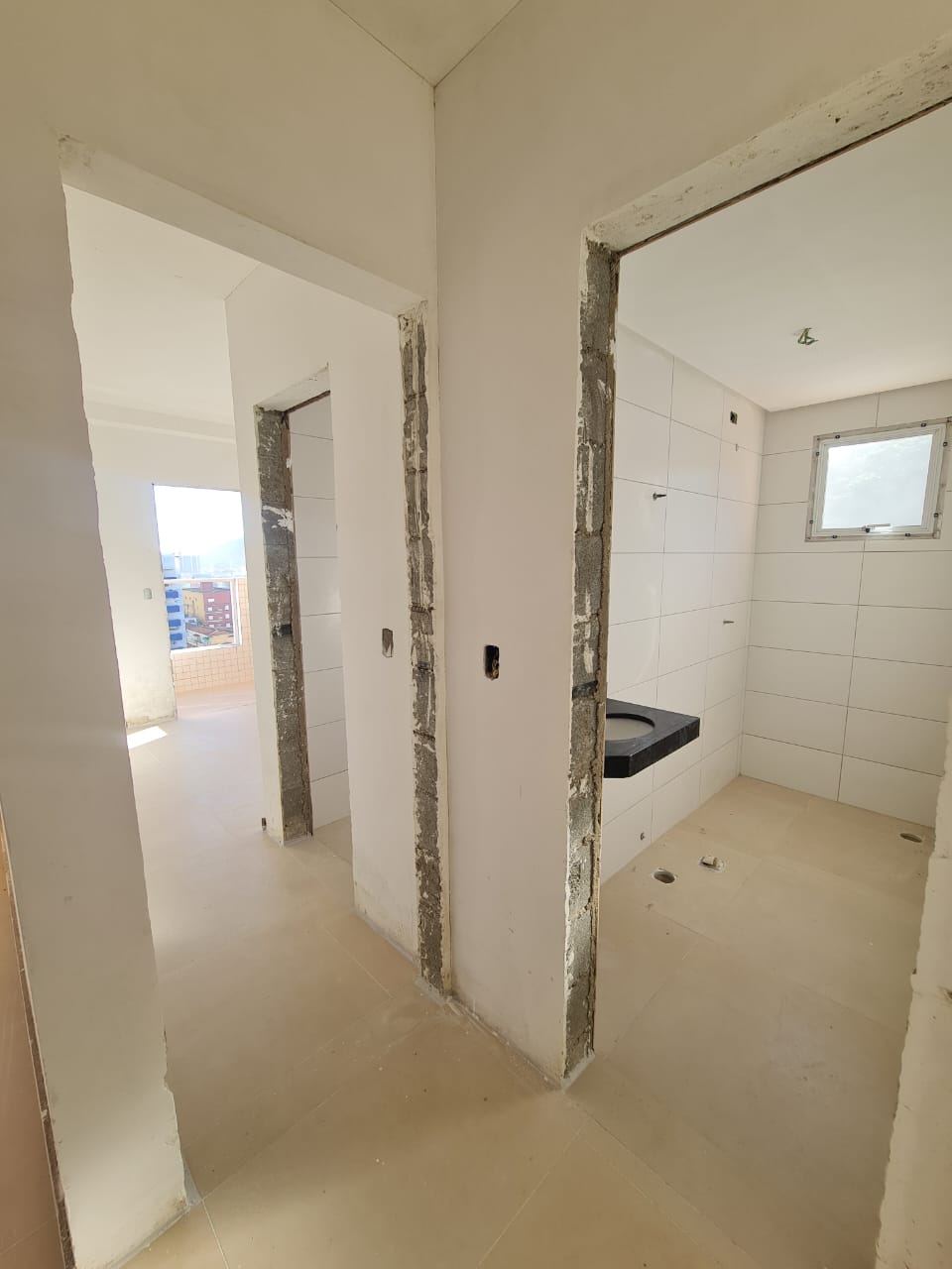 Apartamento 2 dormitórios em Mongaguá frente ao mar com lazer completo!