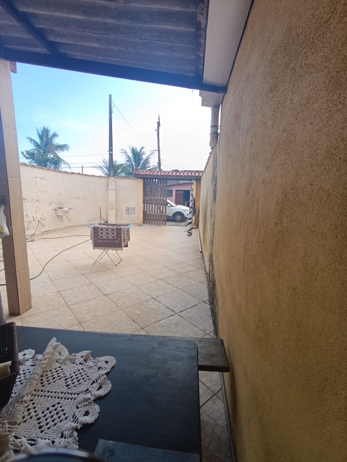 CAS261308 Edícula em Itanhaém com 6 vagas de garagem e espaço para piscina