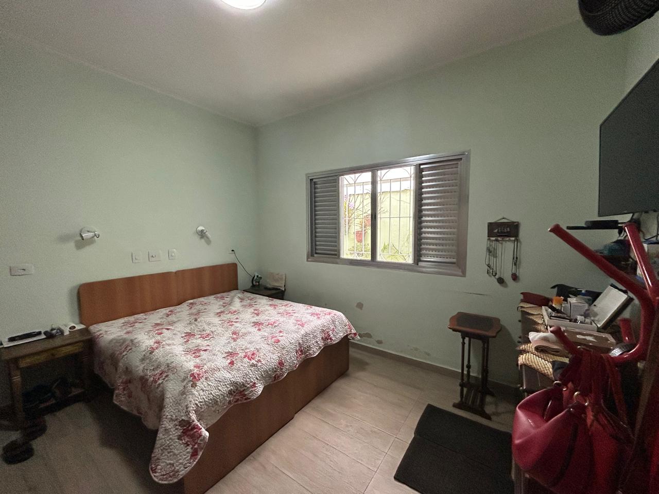 Casa em Peruíbe a 180 metros da praia com edícula e 5 vagas!