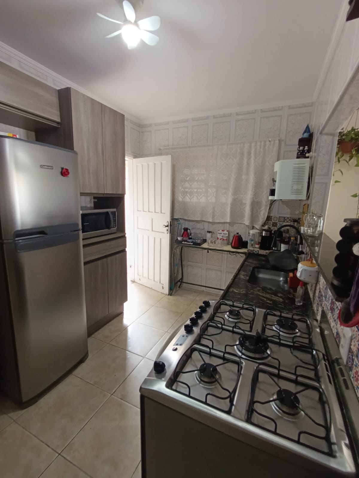 CAS261300 Casa no Suarão com Edícula e Churrasqueira – 2 Minutos do Centro Comercial – Aceita Financiamento!