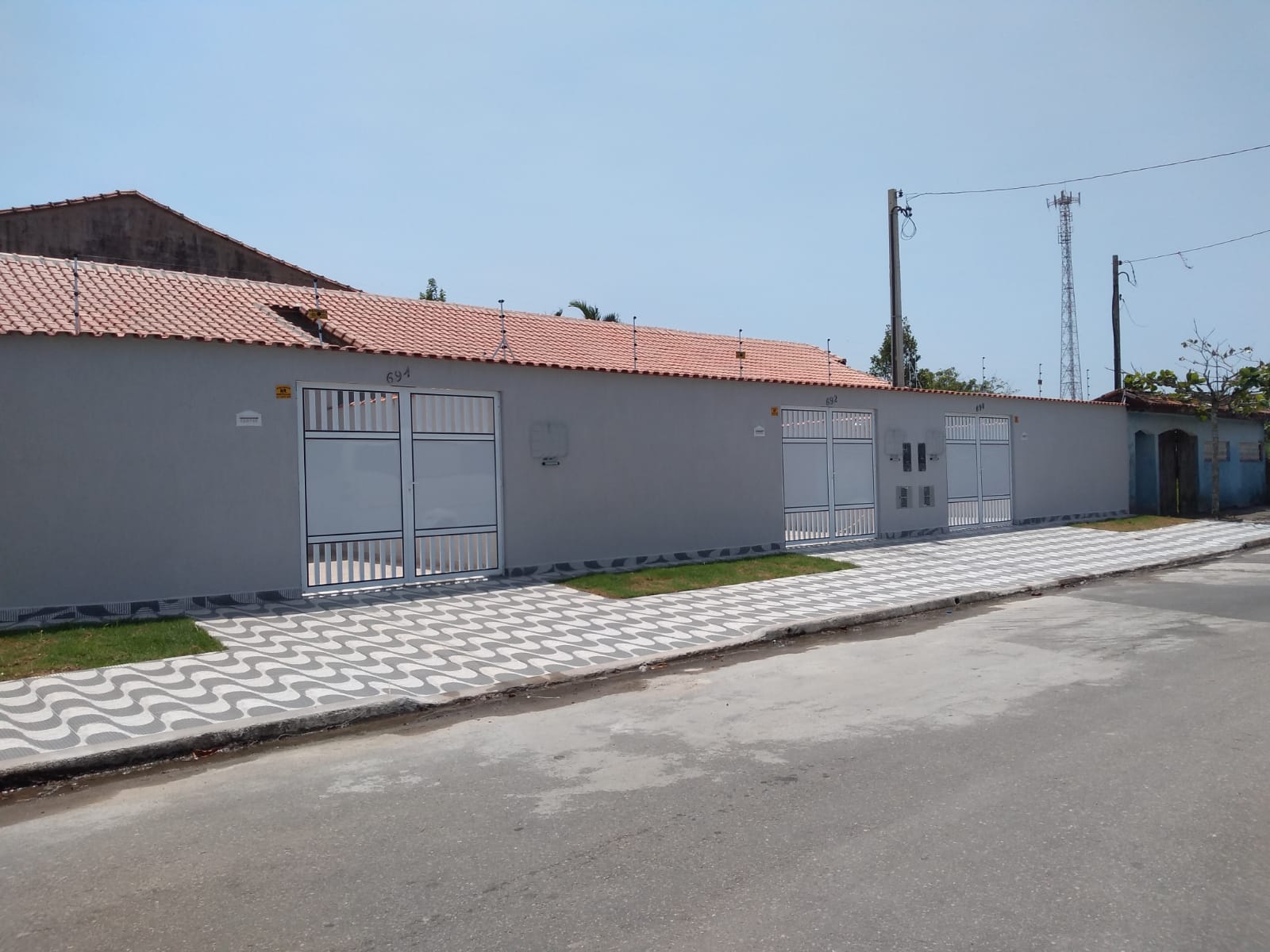 Casas Novas com Piscina e Suíte em Itanhaém - Opção de Esquina