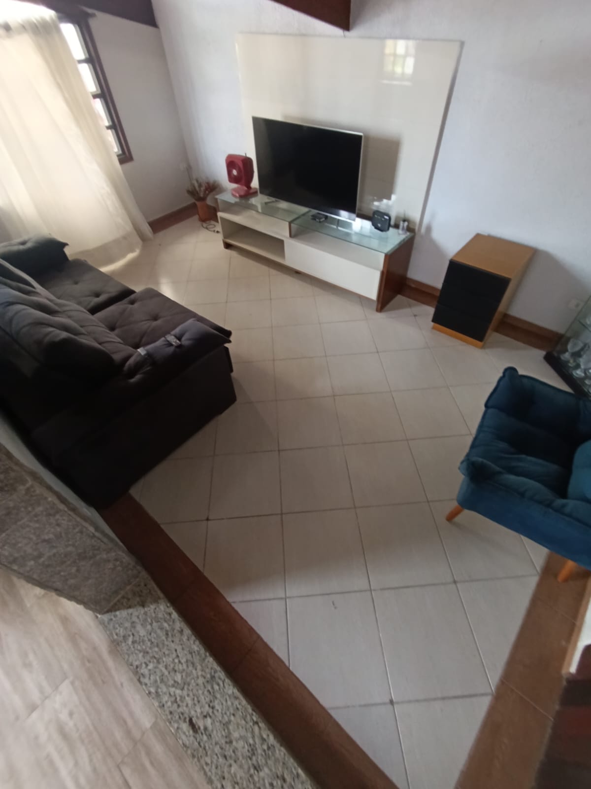 Casa de alto padrão em Itanhaém com energia solar e 4 dormitórios a 300m do mar!