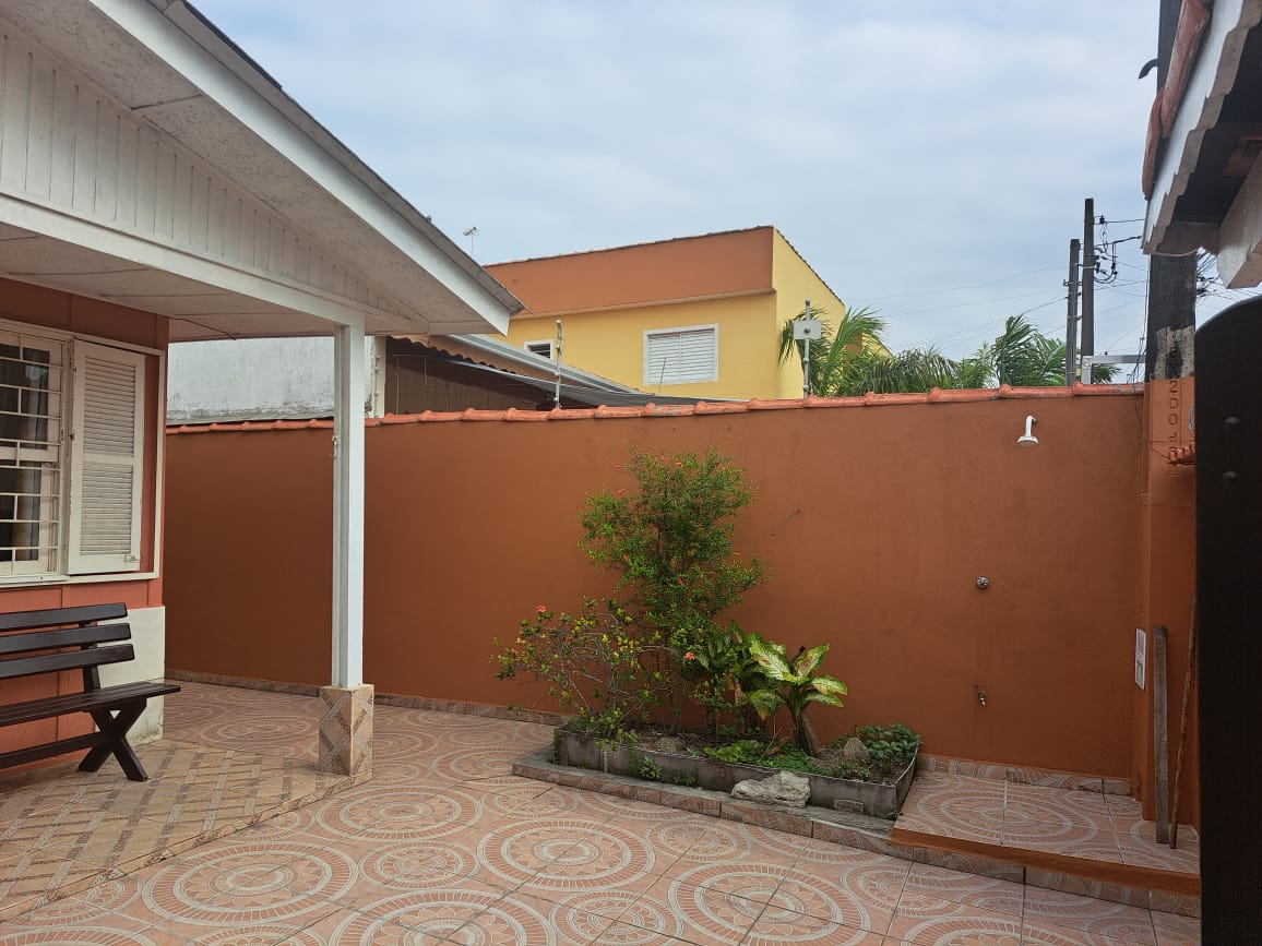 CAS261307 Casa de madeira em Itanhaém com edícula próxima ao Poupatempo