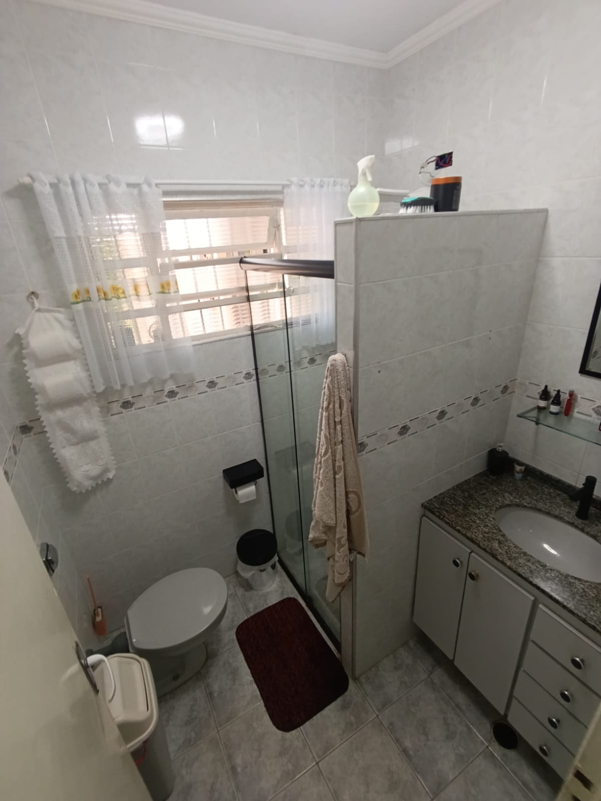 CAS261300 Casa no Suarão com Edícula e Churrasqueira – 2 Minutos do Centro Comercial – Aceita Financiamento!