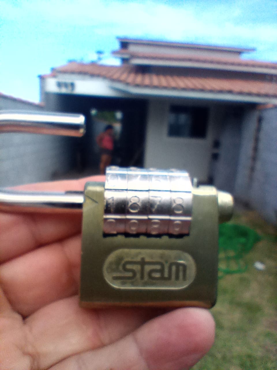 Imóvel Misto: Salão Comercial + Casa 3 Dorms com Piscina - Financia