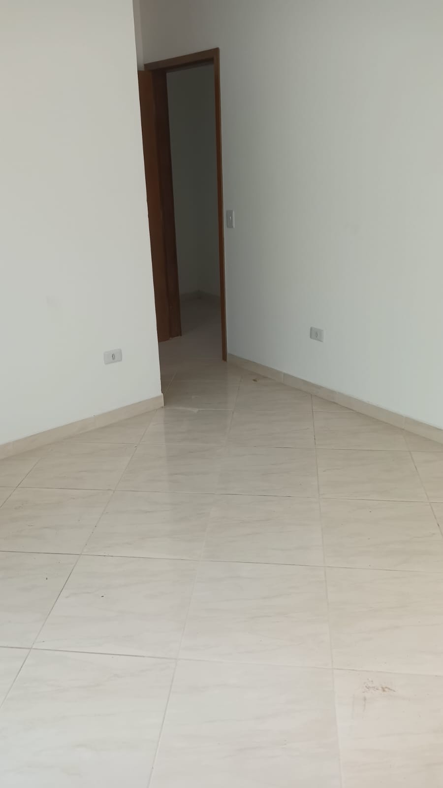 Sobrado 2 Suítes com Churrasqueira - Lado Praia a 500m do Mar