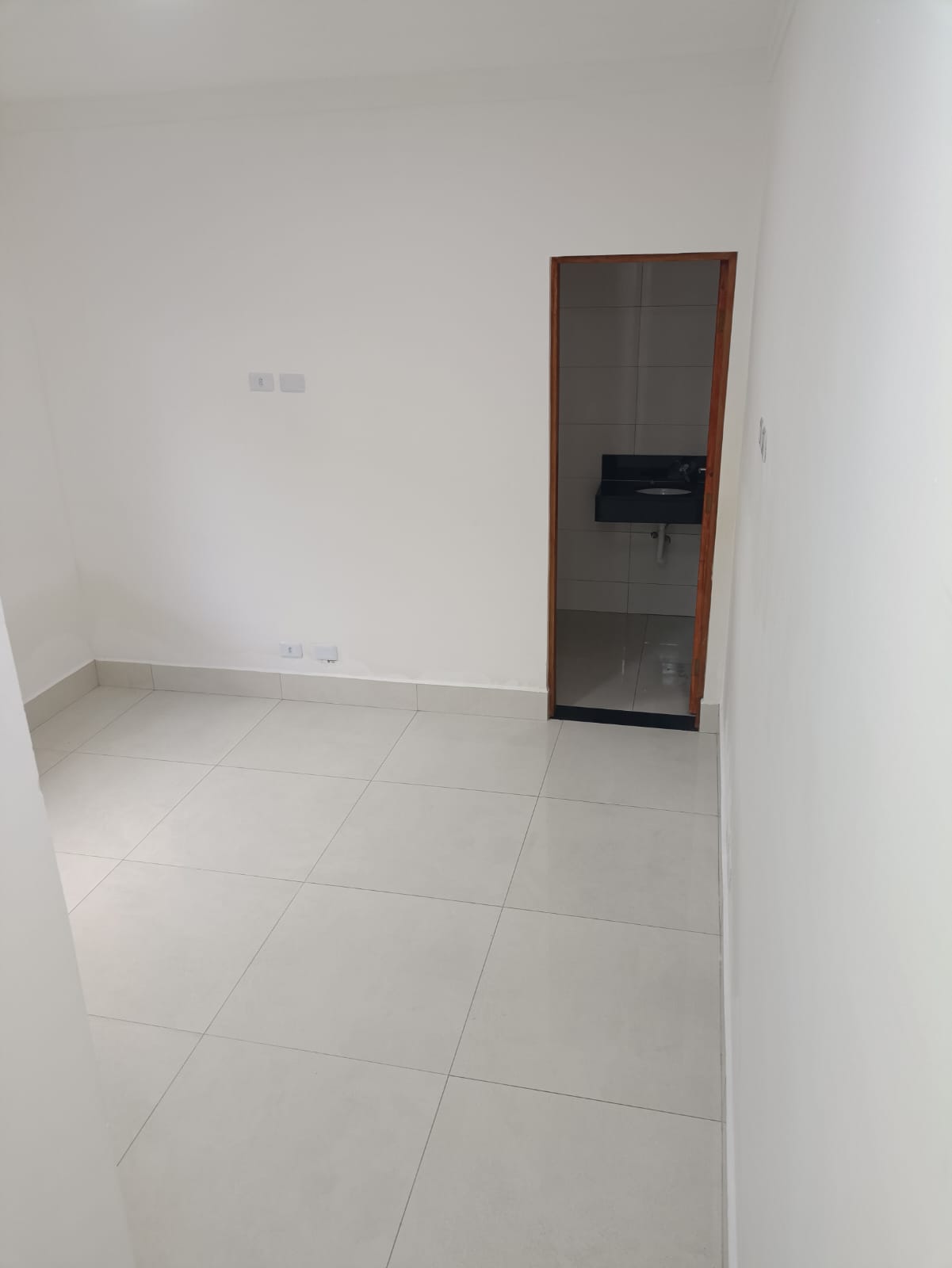 Casa Nova 3 Dorms (1 Suíte Master) com Piscina e Hidro - Lado Praia