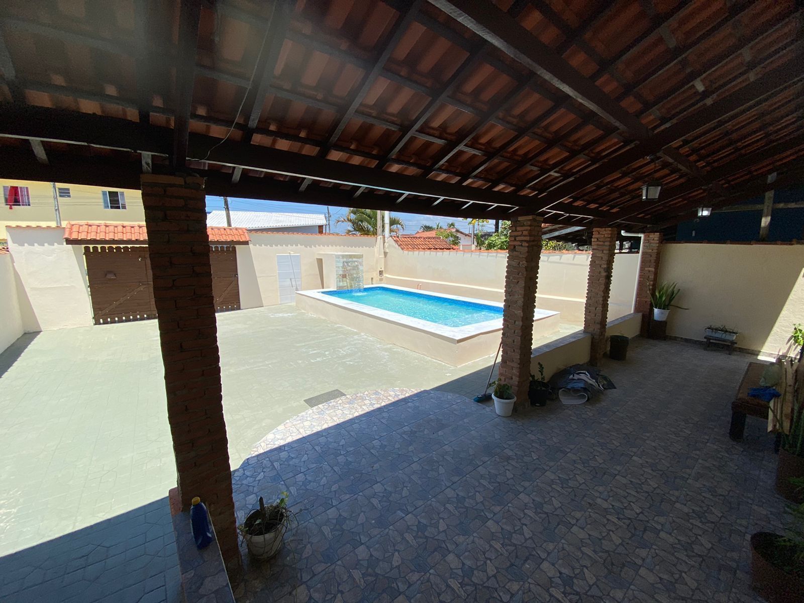 Imóvel Misto: Salão Comercial + Casa 3 Dorms com Piscina - Financia