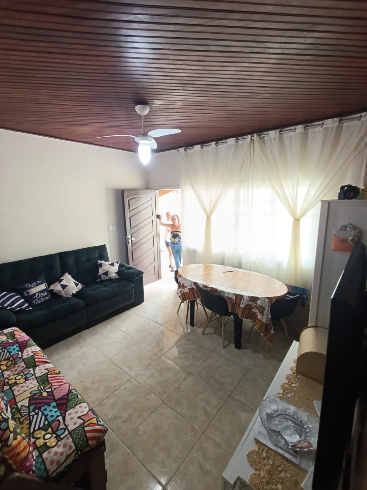 CAS261300 Casa no Suarão com Edícula e Churrasqueira – 2 Minutos do Centro Comercial – Aceita Financiamento!