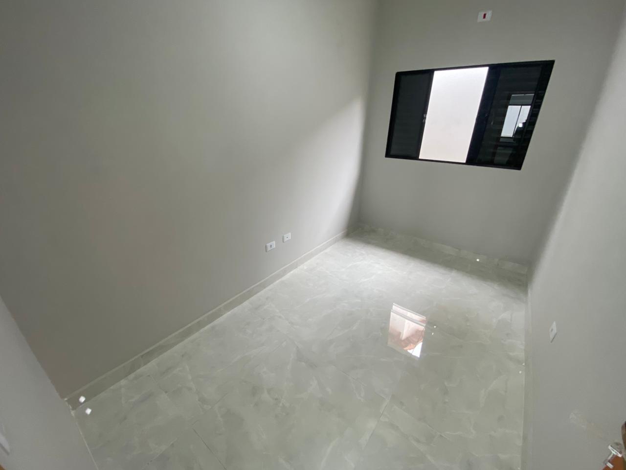 CAS261321 Casa Nova com 3 Dormitórios e Piscina Lado Praia em Mongaguá - Bairro Plataforma