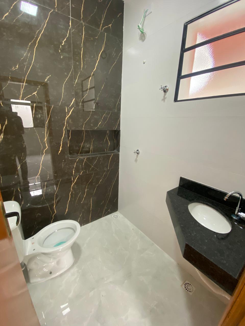 CAS261322 Casa nova em Mongaguá 3 dormitórios com piscina e cascata lado praia