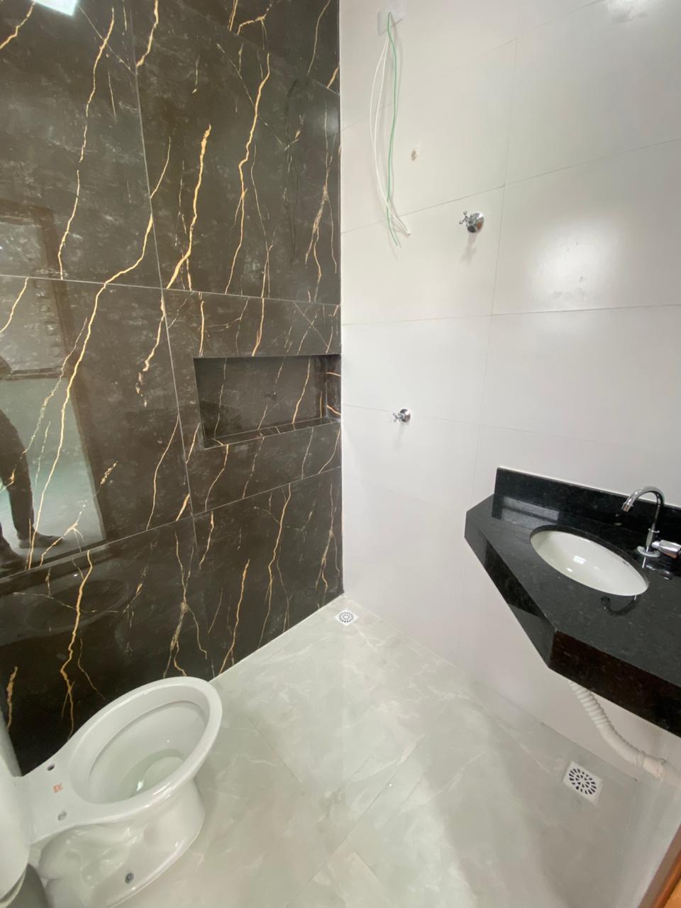 CAS261322 Casa nova em Mongaguá 3 dormitórios com piscina e cascata lado praia