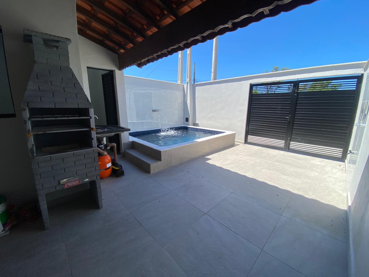 CAS261340 Casa em Itanhaém pronta para morar com 02 dormitórios e piscina privativa