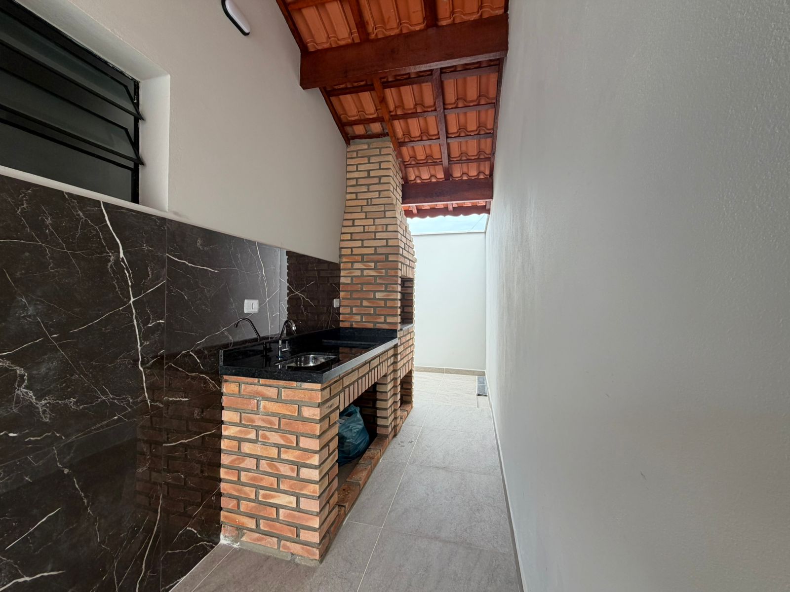 CAS261365 Casa Nova no Jardim Jamaica Itanhaém – 02 Dormitórios com Piscina