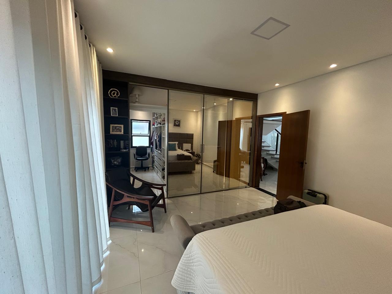 CAS261316 Sobrado no Condomínio Flora Rica Peruíbe com 4 suítes e piscina