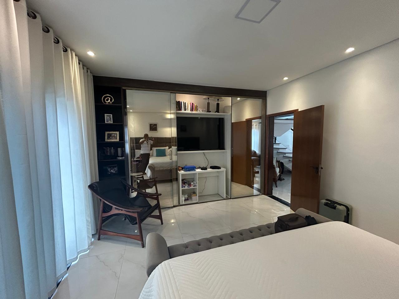 CAS261316 Sobrado no Condomínio Flora Rica Peruíbe com 4 suítes e piscina