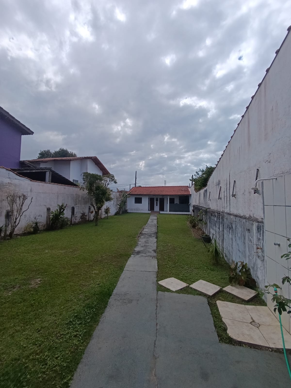 CAS261296 Casa no Suarão Itanhaém com energia solar e 3 dormitórios a 300m da praia