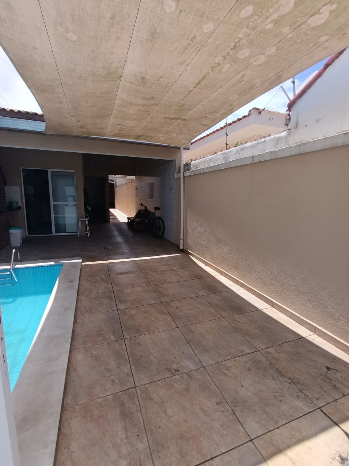 CAS261295 Casa no Suarão Itanhaém com piscina de alvenaria a 500m da praia