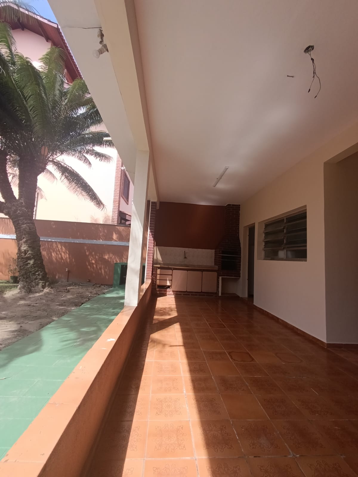 CAS261315 Sobrado de 3 andares em Itanhaém com 3 dormitórios e solarium 360 graus