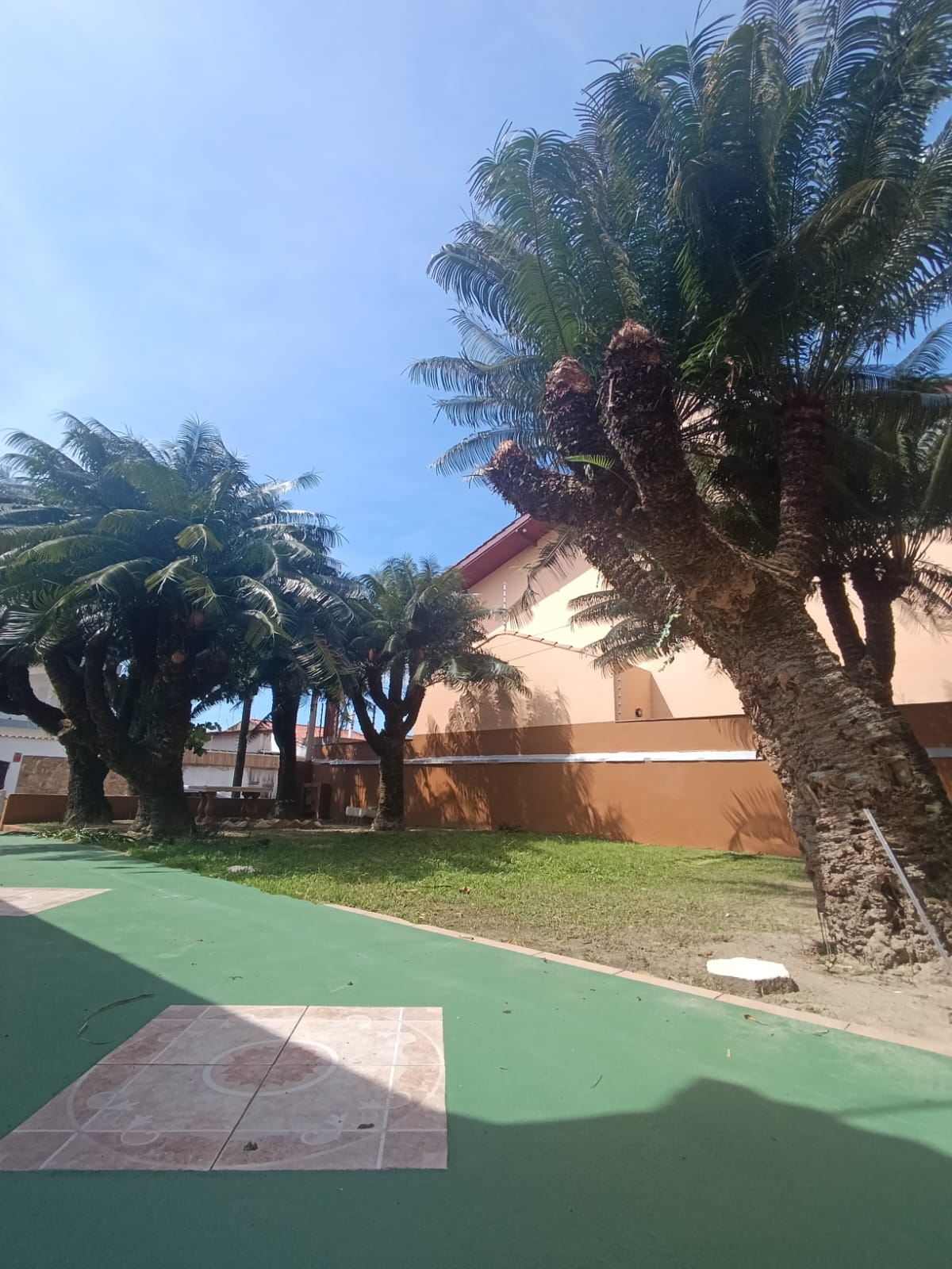 CAS261315 Sobrado de 3 andares em Itanhaém com 3 dormitórios e solarium 360 graus