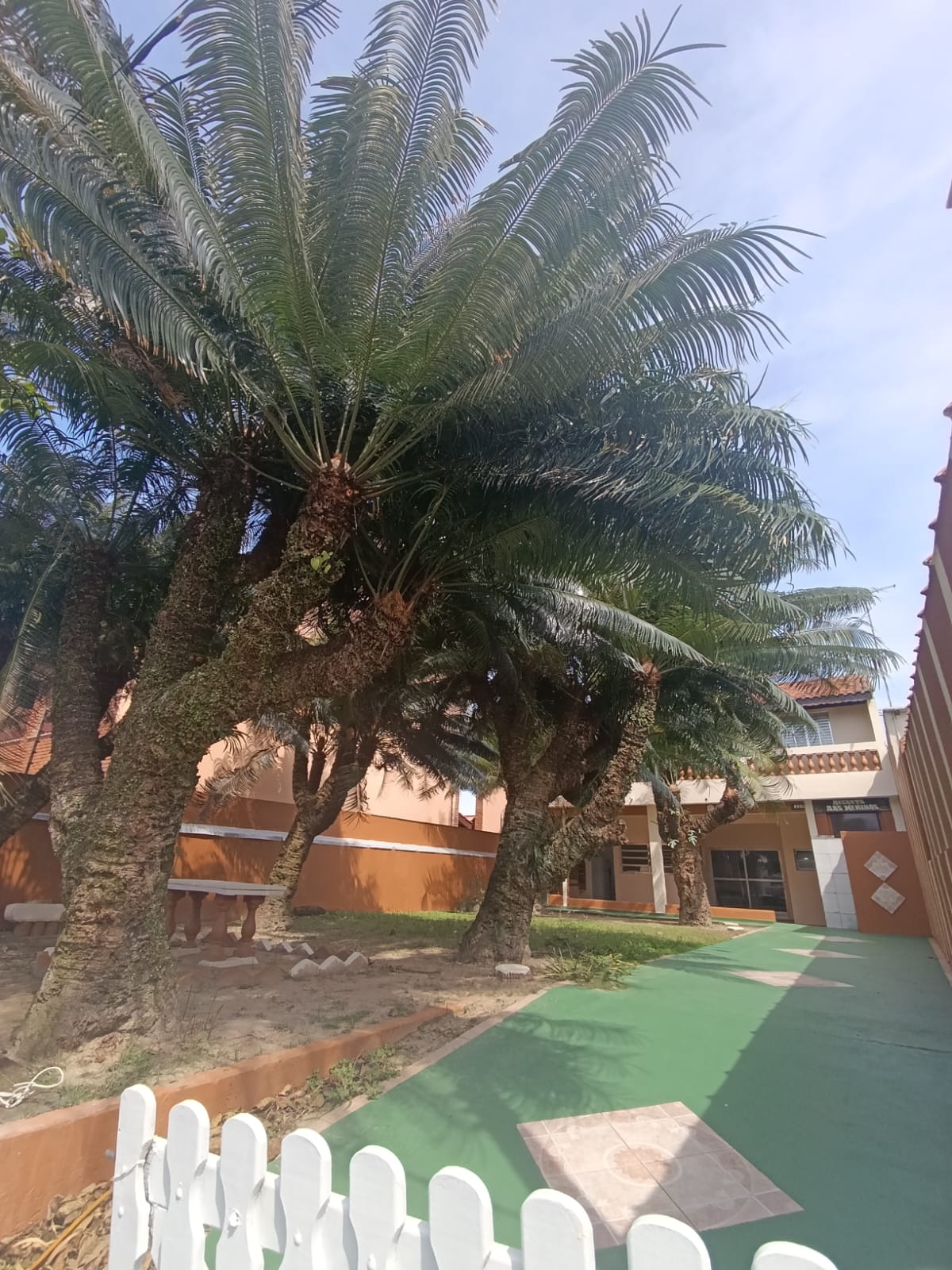 CAS261315 Sobrado de 3 andares em Itanhaém com 3 dormitórios e solarium 360 graus