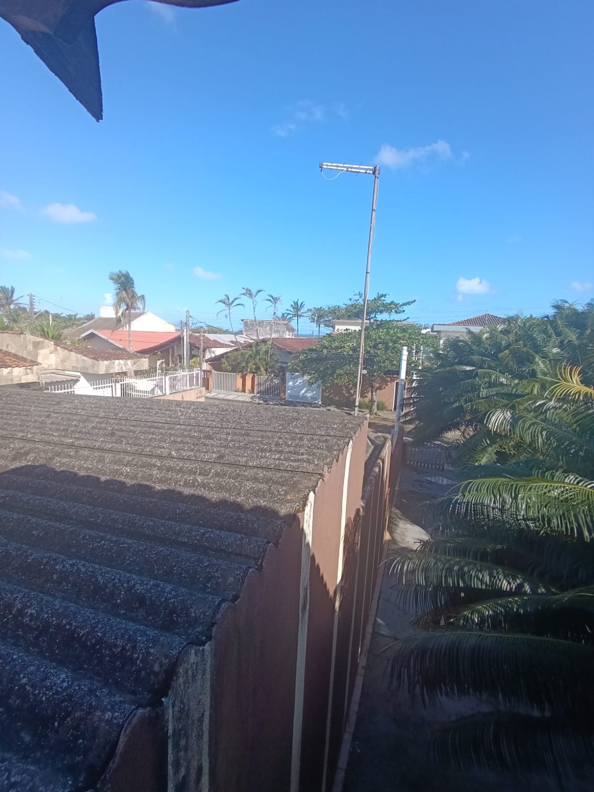 CAS261315 Sobrado de 3 andares em Itanhaém com 3 dormitórios e solarium 360 graus