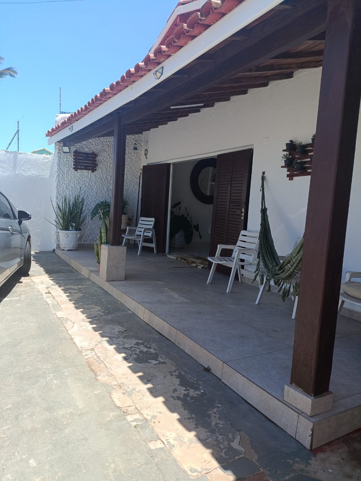 CAS261317 Casa térrea em Itanhaém com 04 dormitórios e acabamento em porcelanato