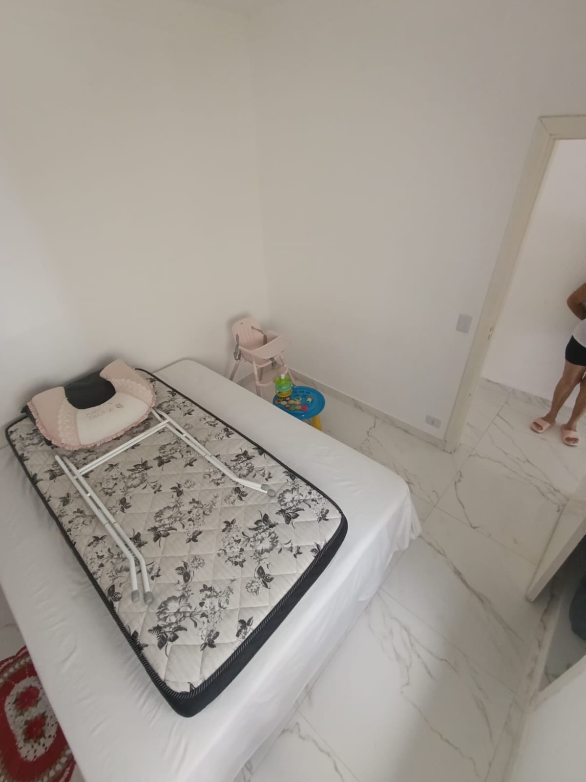 CAS261317 Casa térrea em Itanhaém com 04 dormitórios e acabamento em porcelanato