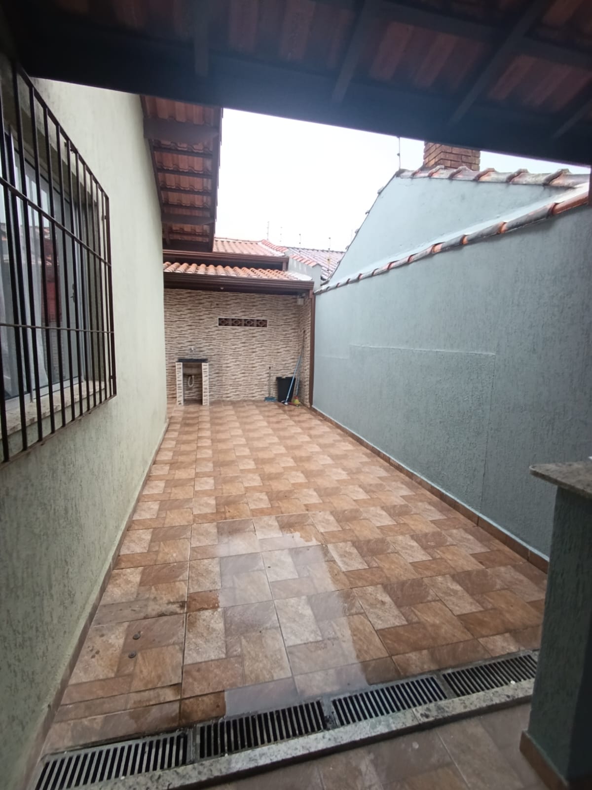 CAS261336 Duas Casas a 100m da Praia em Itanhaém – Ideal para Investimento e Renda Extra!