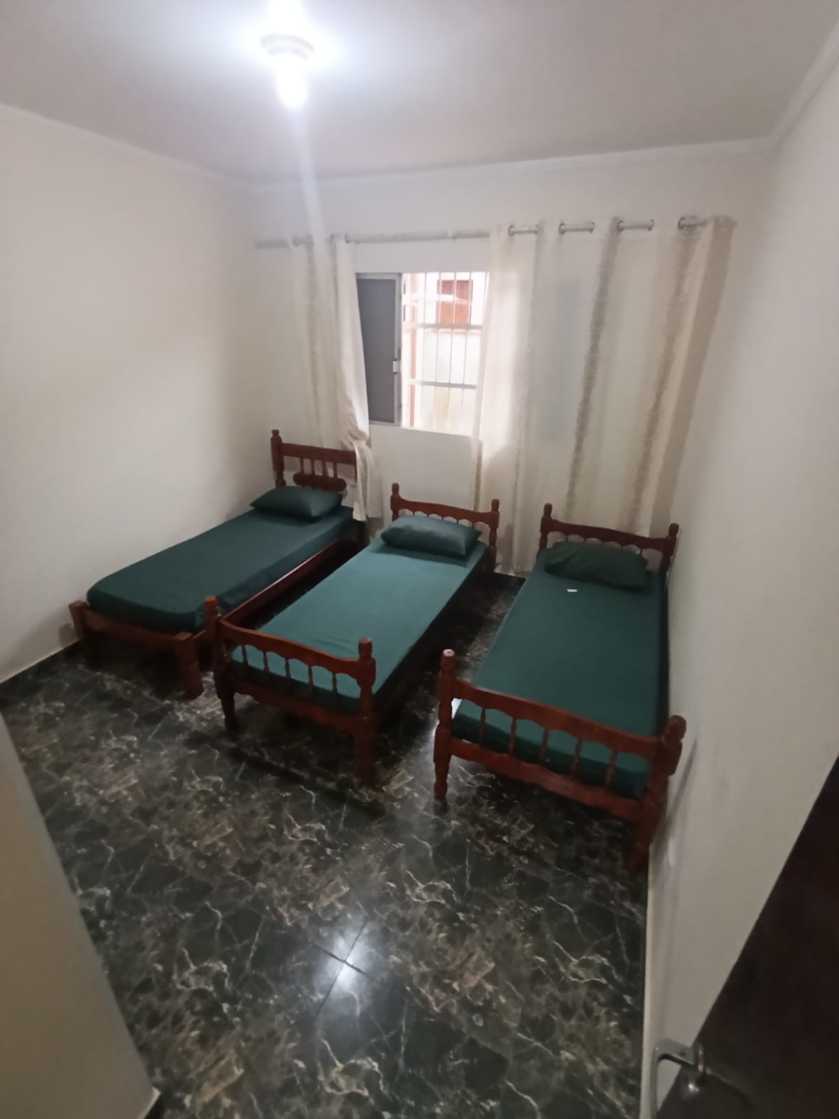 CAS261336 Duas Casas a 100m da Praia em Itanhaém – Ideal para Investimento e Renda Extra!