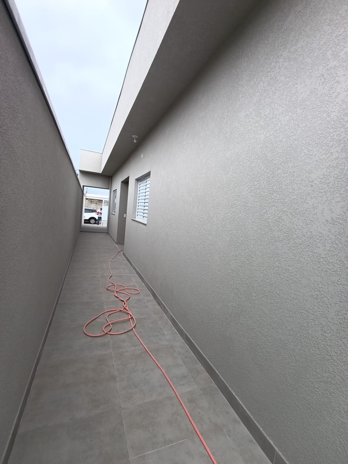 CAS261337 Casa assobradada em Itanhaém de esquina com 03 dormitórios e área gourmet