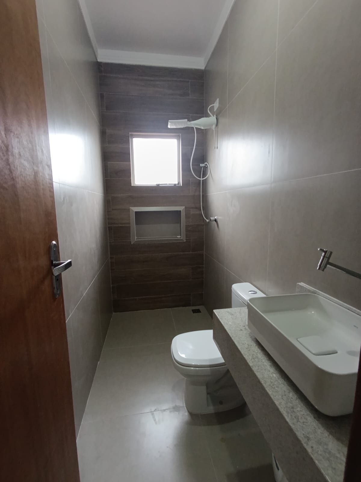 CAS261337 Casa assobradada em Itanhaém de esquina com 03 dormitórios e área gourmet