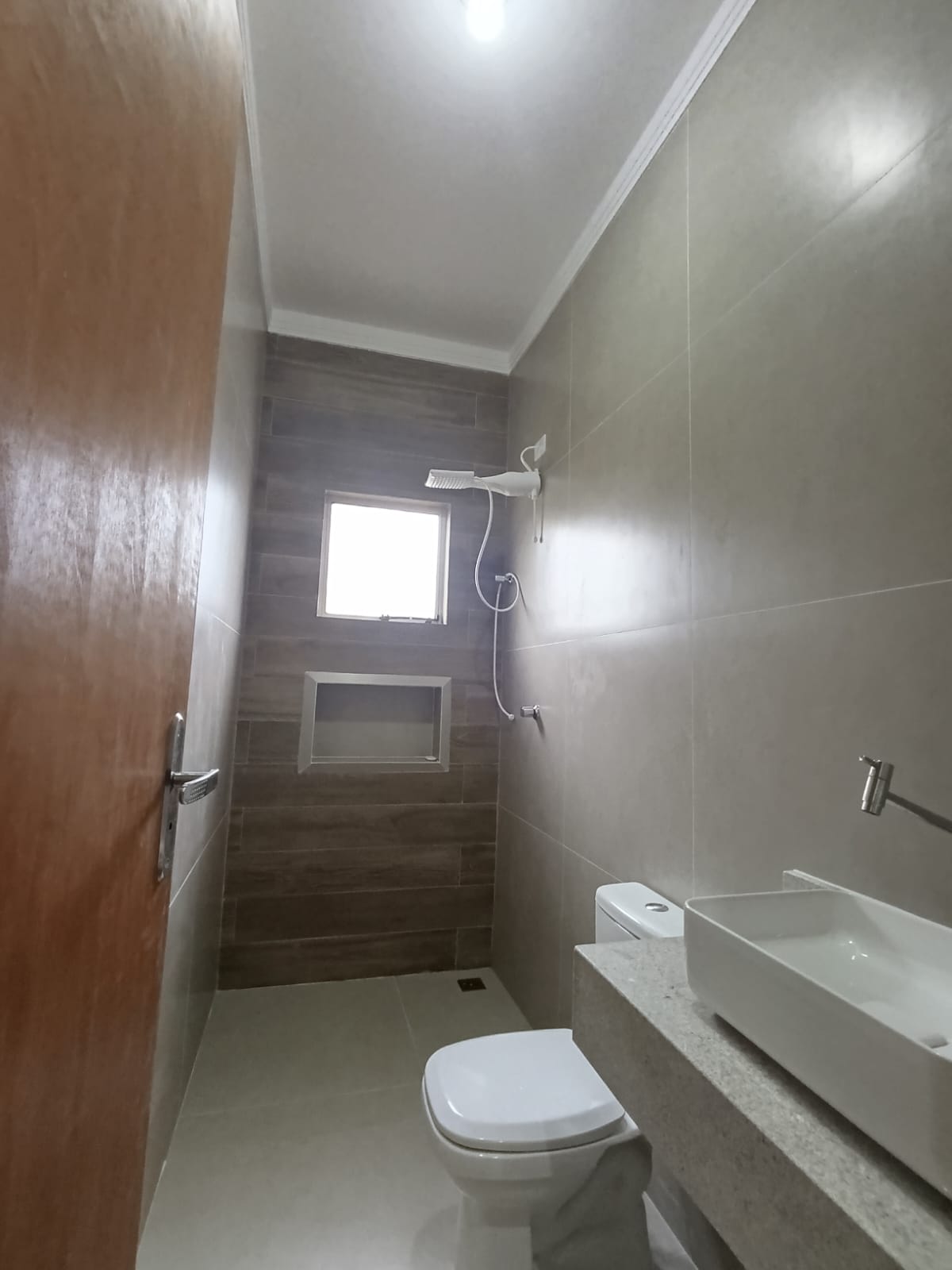 CAS261337 Casa assobradada em Itanhaém de esquina com 03 dormitórios e área gourmet