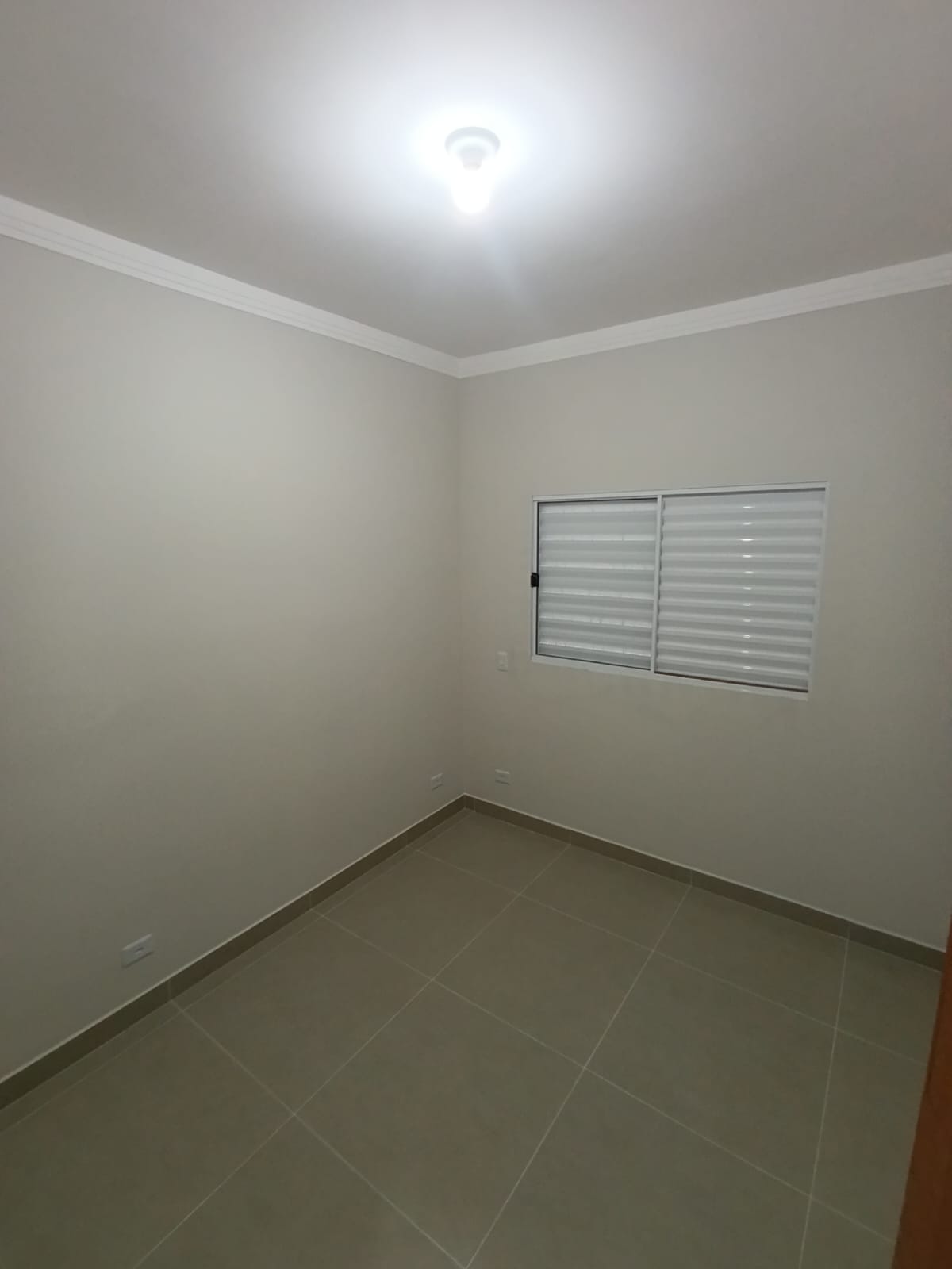 CAS261337 Casa assobradada em Itanhaém de esquina com 03 dormitórios e área gourmet