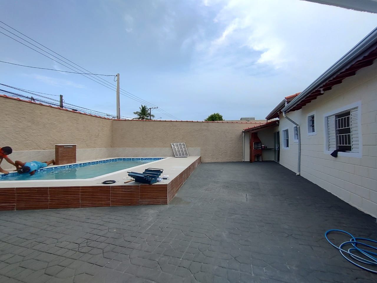 CAS261342 Edícula no Suarão Itanhaém a 100m da praia com piscina e hidromassagem!