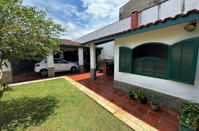CAS261347 Casa de Esquina à Venda no Jardim Suarão Itanhaém – 03 Dormitórios