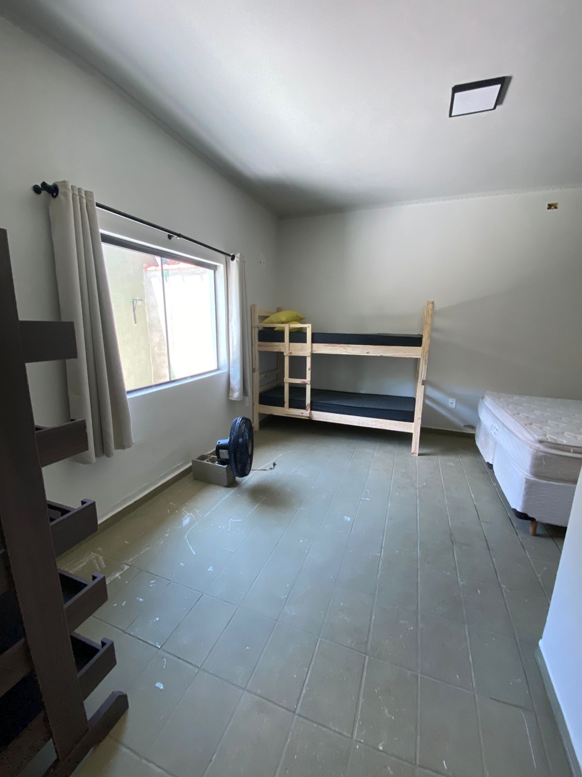 CAS261351 Casa à Venda no Bairro Satélite Itanhaém – 03 Dormitórios a 185m da Praia