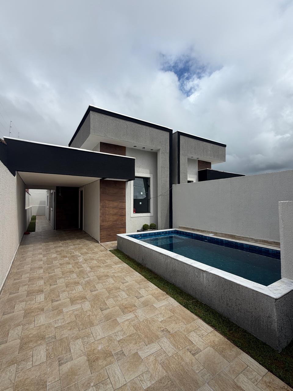 CAS261355 Casa Moderna à Venda no Cibratel Itanhaém – 02 Dormitórios com Piscina