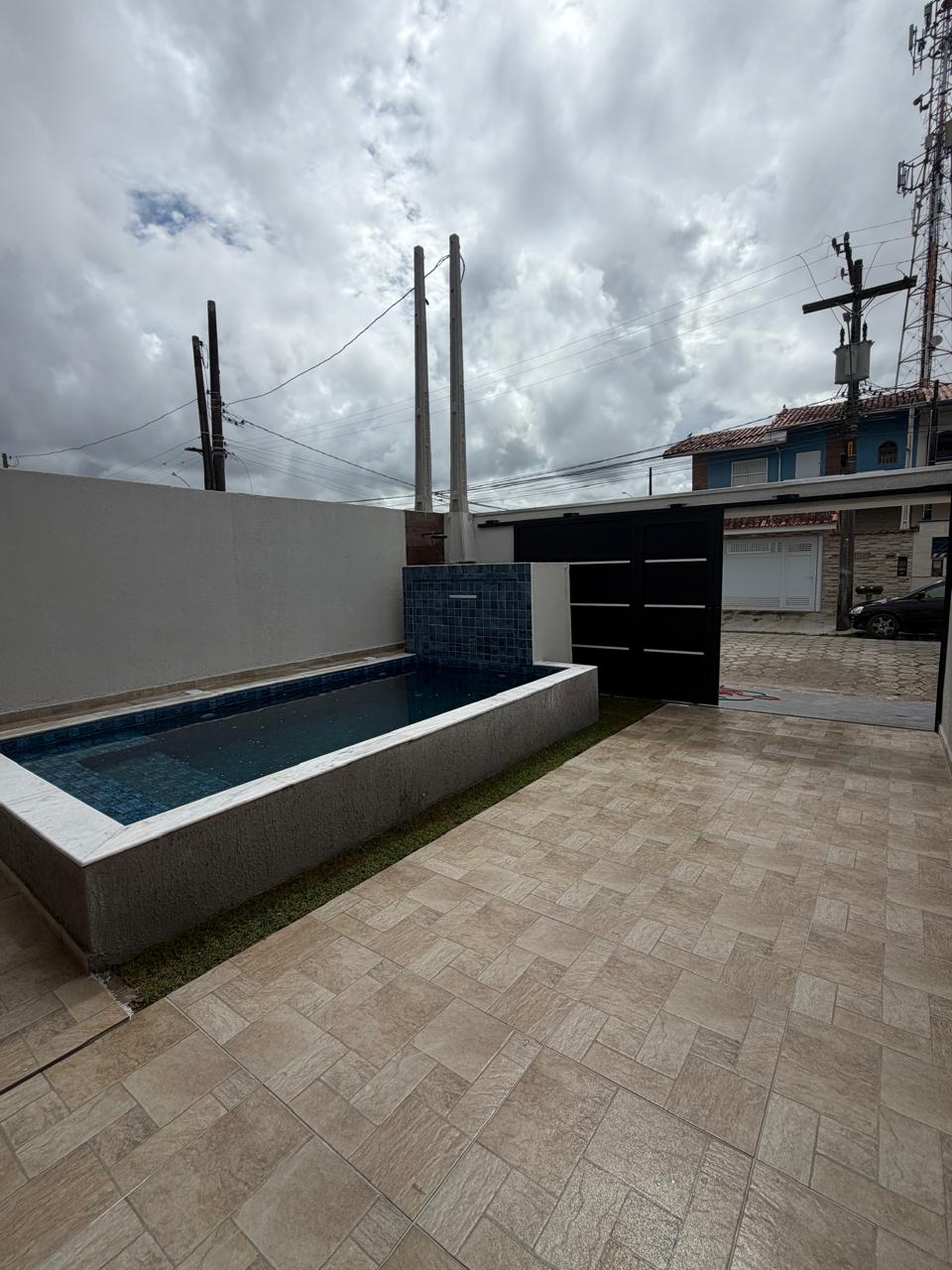 CAS261355 Casa Moderna à Venda no Cibratel Itanhaém – 02 Dormitórios com Piscina