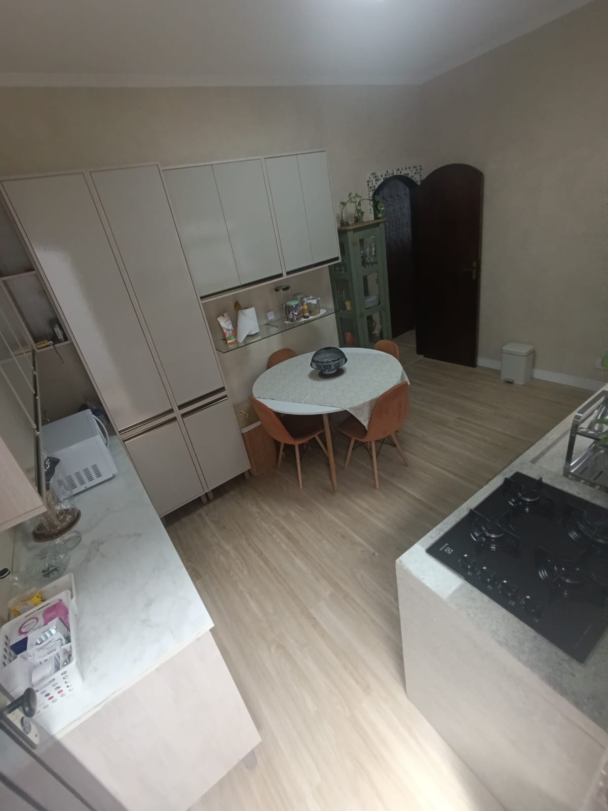 CAS261358 Casa de Esquina no Suarão Itanhaém – 03 Dormitórios com Edícula e Móveis Planejados