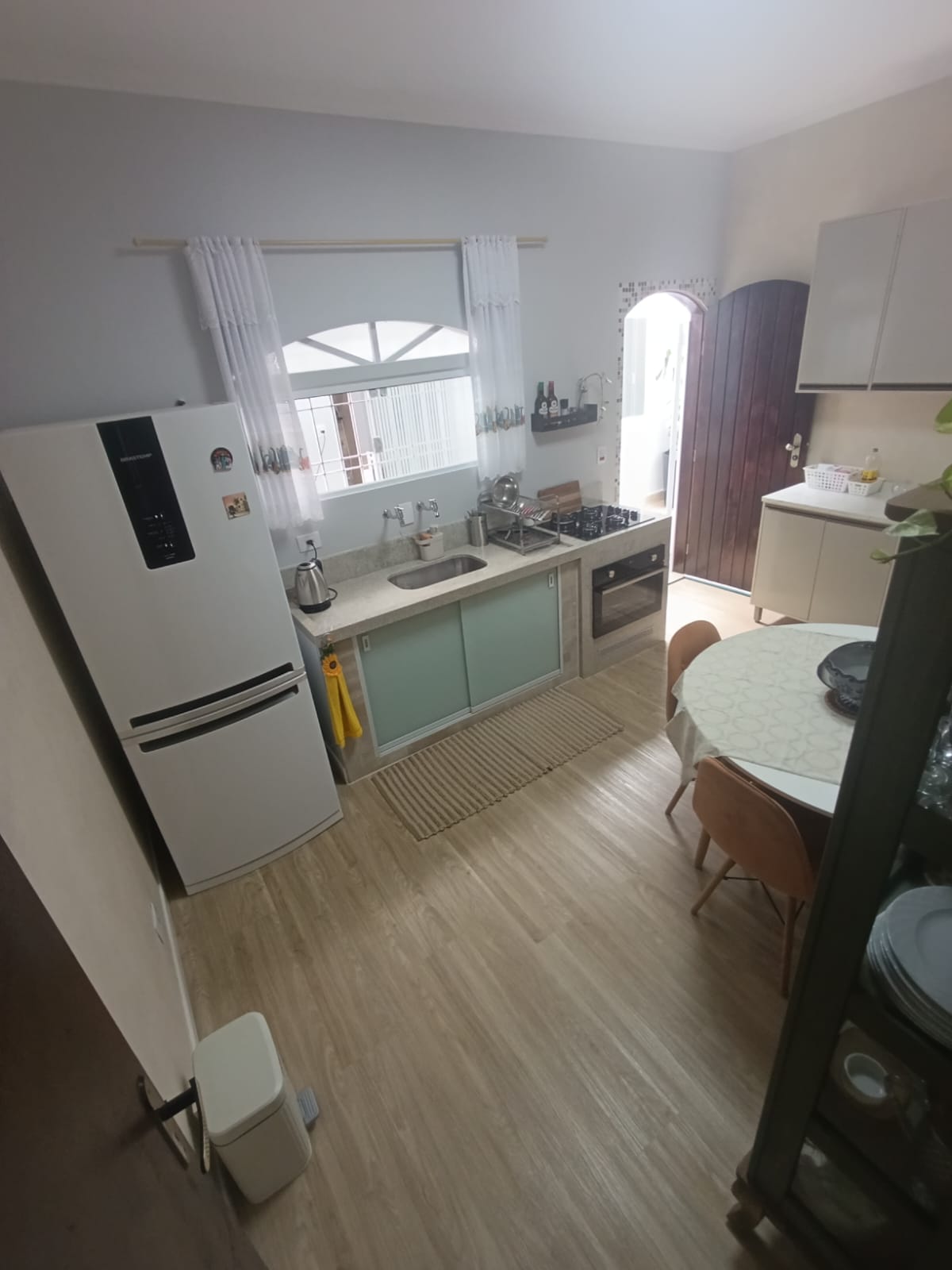 CAS261358 Casa de Esquina no Suarão Itanhaém – 03 Dormitórios com Edícula e Móveis Planejados