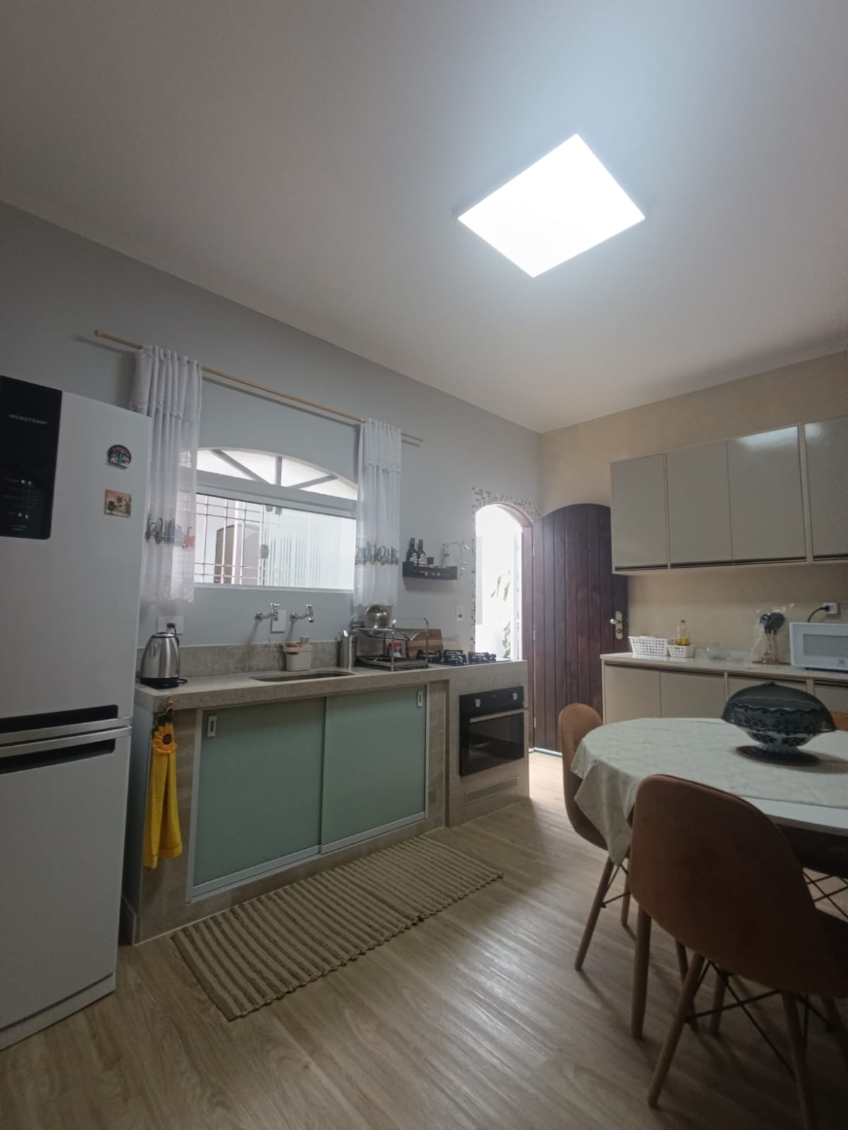 CAS261358 Casa de Esquina no Suarão Itanhaém – 03 Dormitórios com Edícula e Móveis Planejados