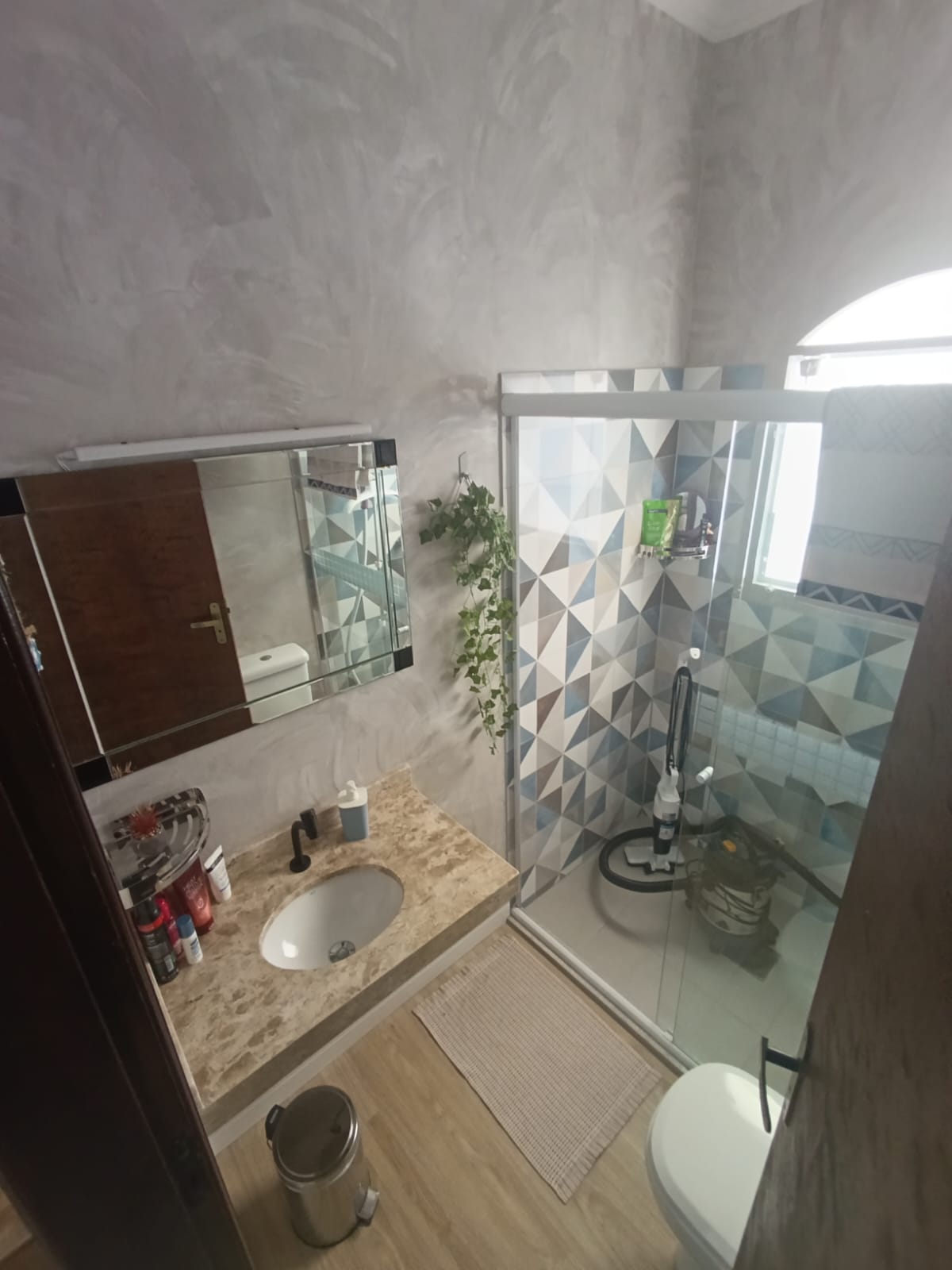 CAS261358 Casa de Esquina no Suarão Itanhaém – 03 Dormitórios com Edícula e Móveis Planejados