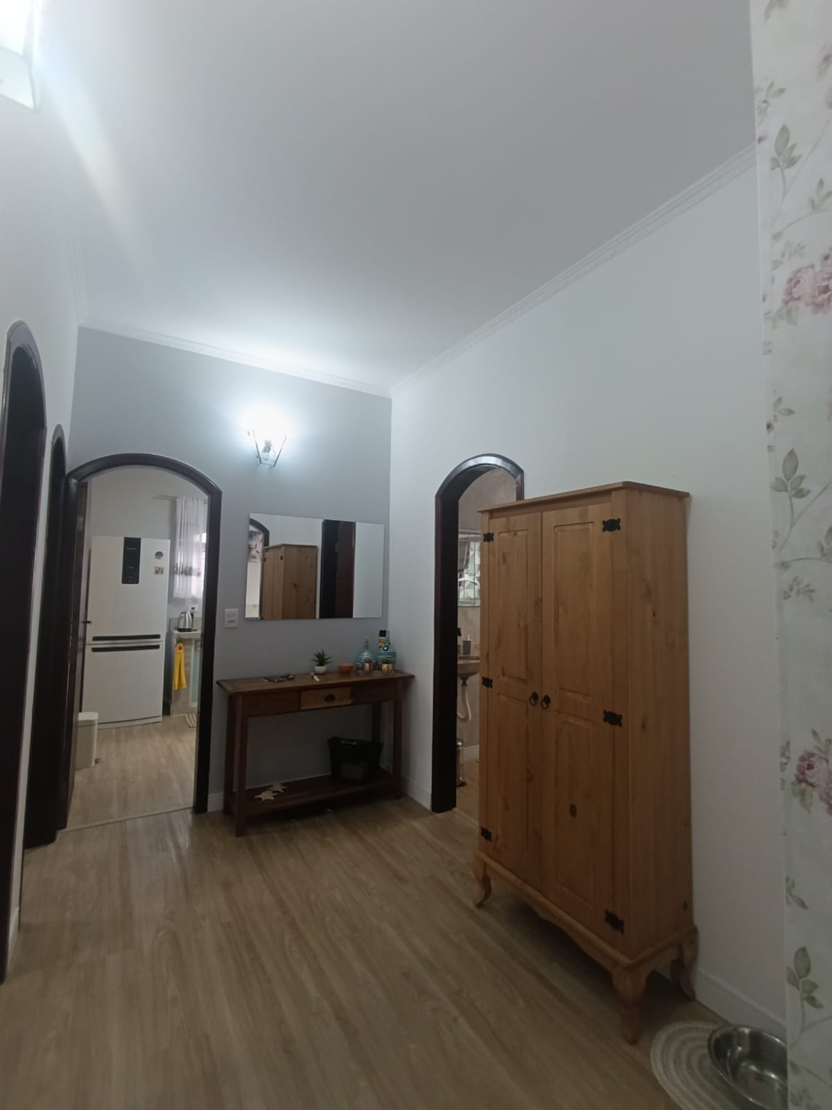 CAS261358 Casa de Esquina no Suarão Itanhaém – 03 Dormitórios com Edícula e Móveis Planejados