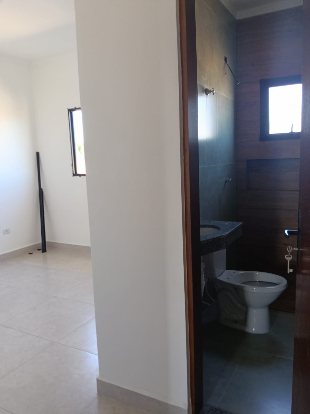 CAS261359 Sobrado Novo no Cibratel 2 Itanhaém – 02 Suítes com Piscina e Cascata