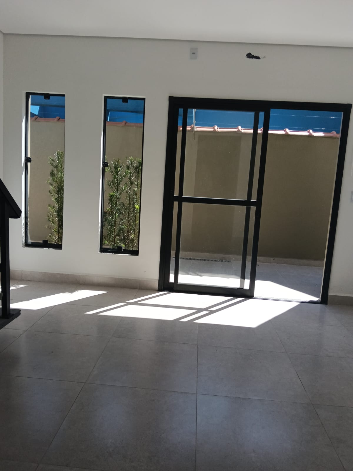 CAS261359 Sobrado Novo no Cibratel 2 Itanhaém – 02 Suítes com Piscina e Cascata