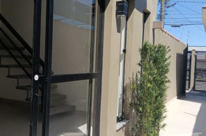 CAS261359 Sobrado Novo no Cibratel 2 Itanhaém – 02 Suítes com Piscina e Cascata