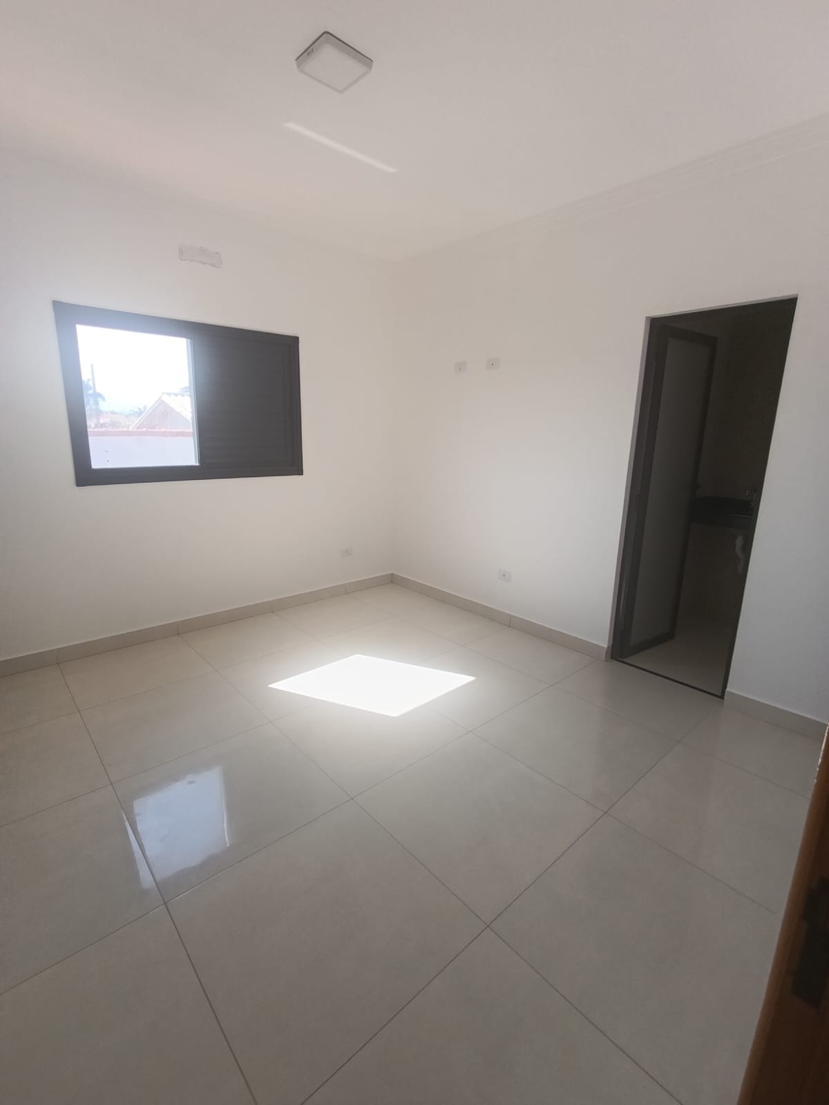 CAS261360 Sobrado Alto Padrão no Bopiranga Itanhaém – 04 Dormitórios Pé na Areia