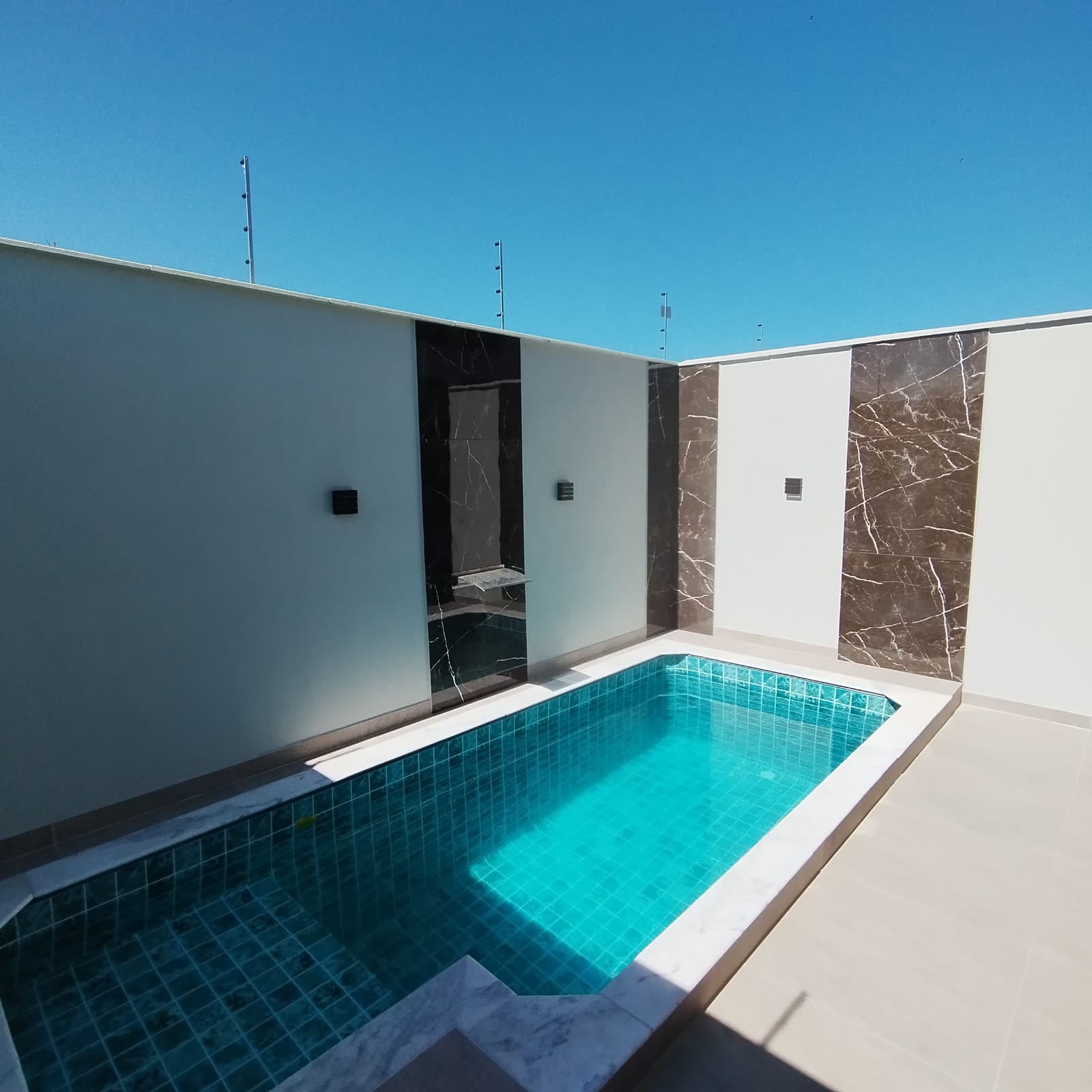 CAS261361 Casa Nova à Venda no Nova Itanhaém – 02 Dormitórios com Piscina